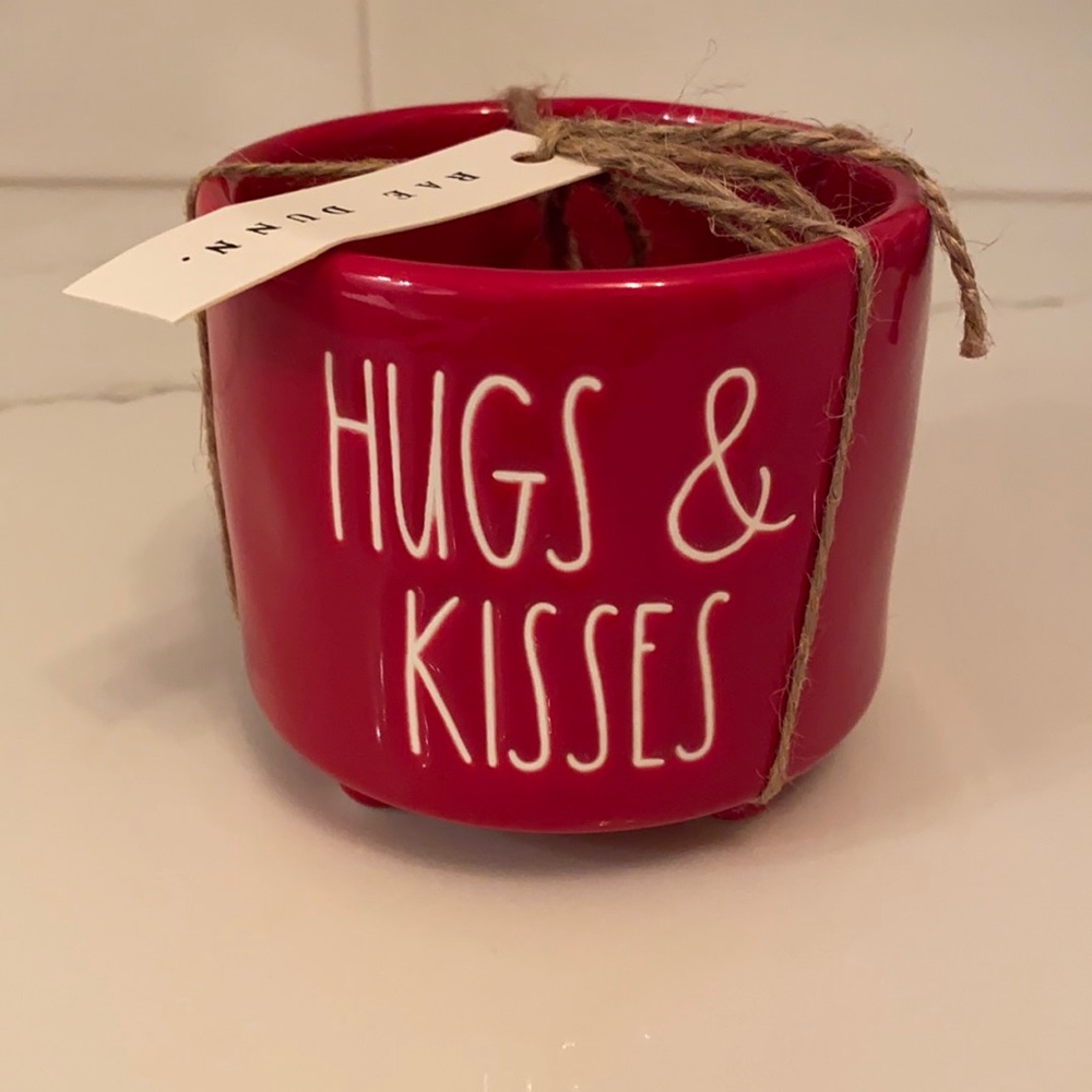 Rae Dunn Valentines “Hugs & Kisses” Footed Planter